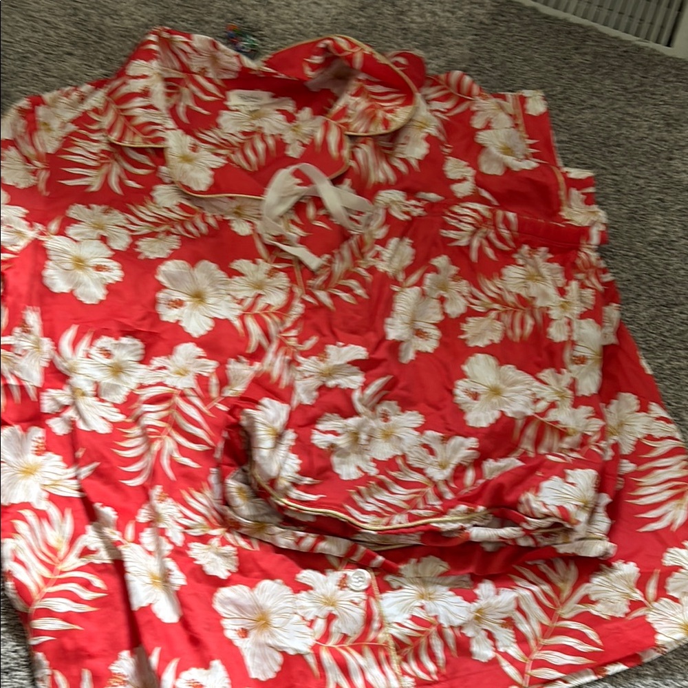 BedHead Red and White Floral Pajama Top